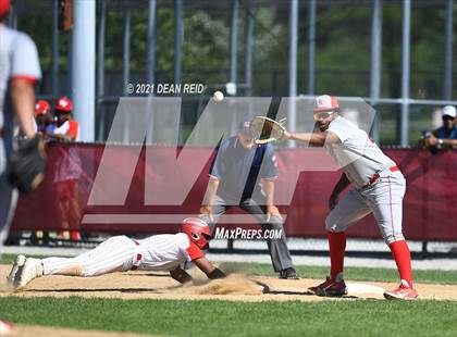 Thumbnail 1 in Thornton Fractional South @ Homewood-Flossmoor (IHSA 4A Regional Semifinal) photogallery.