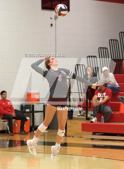 Thumbnail 3 in Katy vs Cinco Ranch photogallery.