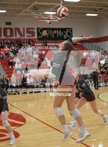 Thumbnail 3 in Katy vs Cinco Ranch photogallery.