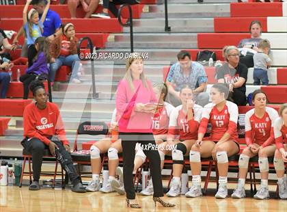 Thumbnail 2 in Katy vs Cinco Ranch photogallery.