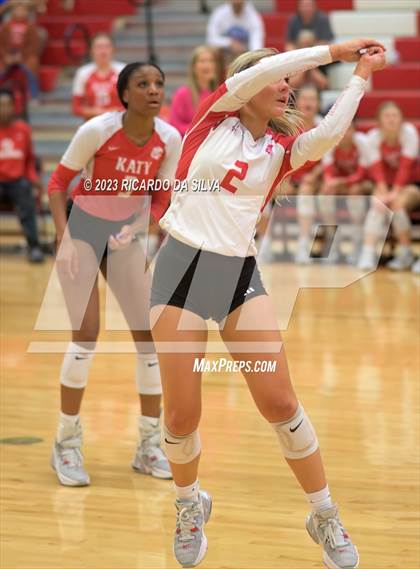 Thumbnail 3 in Katy vs Cinco Ranch photogallery.