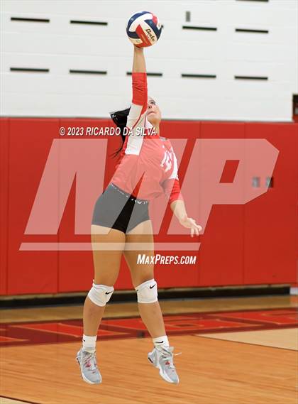 Thumbnail 3 in Katy vs Cinco Ranch photogallery.