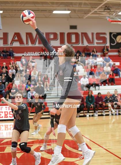Thumbnail 2 in Katy vs Cinco Ranch photogallery.