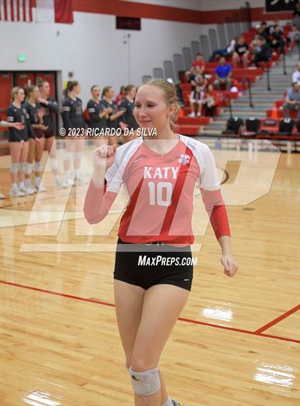 Thumbnail 3 in Katy vs Cinco Ranch photogallery.
