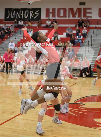 Thumbnail 1 in Katy vs Cinco Ranch photogallery.