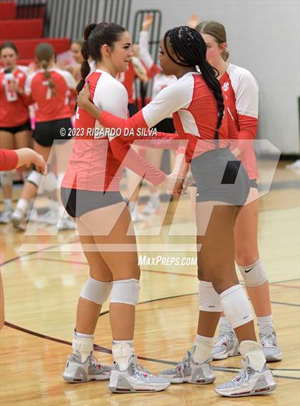 Thumbnail 1 in Katy vs Cinco Ranch photogallery.