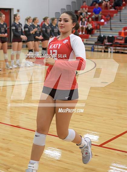 Thumbnail 3 in Katy vs Cinco Ranch photogallery.