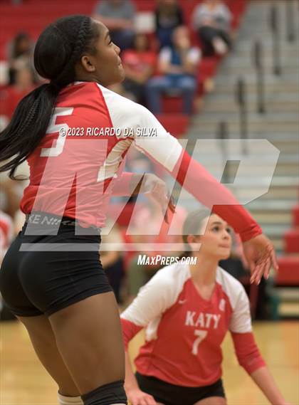Thumbnail 1 in Katy vs Cinco Ranch photogallery.