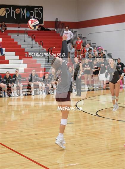 Thumbnail 2 in Katy vs Cinco Ranch photogallery.