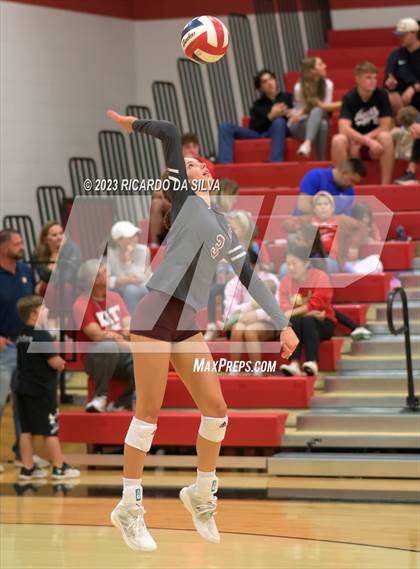 Thumbnail 2 in Katy vs Cinco Ranch photogallery.