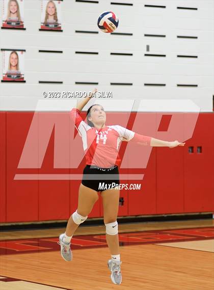 Thumbnail 2 in Katy vs Cinco Ranch photogallery.