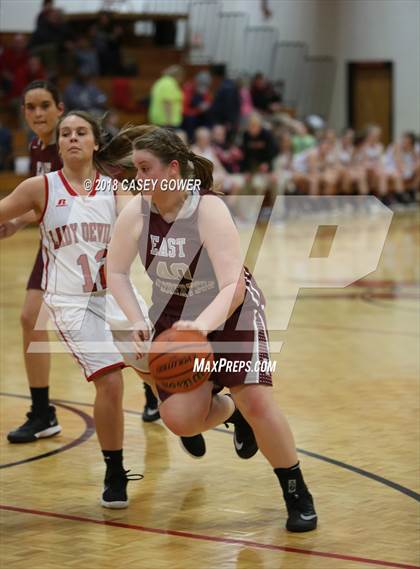 Thumbnail 3 in East Robertson @ Jo Byrns photogallery.