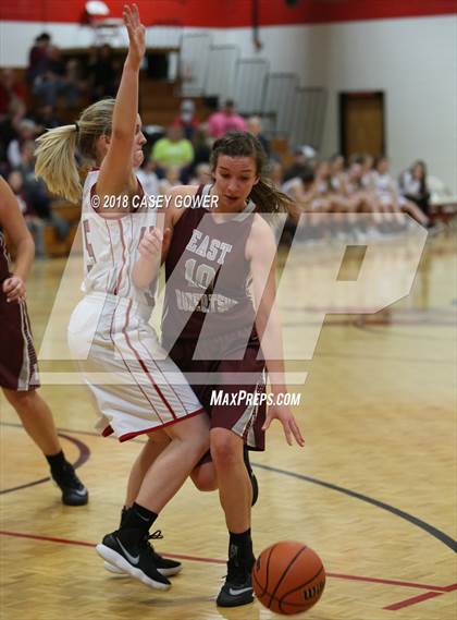 Thumbnail 2 in East Robertson @ Jo Byrns photogallery.