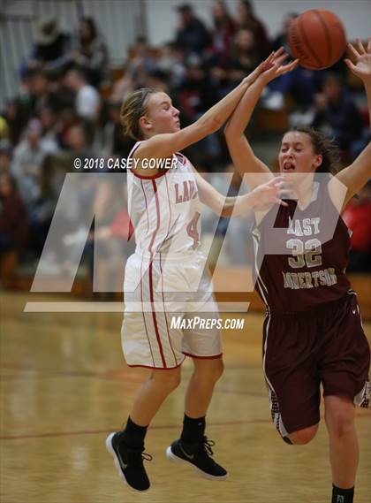 Thumbnail 1 in East Robertson @ Jo Byrns photogallery.