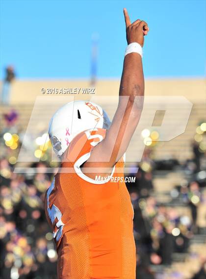Thumbnail 1 in Midland vs. Bowie  (UIL 6A Area Playoff) photogallery.