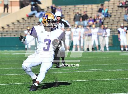 Thumbnail 2 in Midland vs. Bowie  (UIL 6A Area Playoff) photogallery.