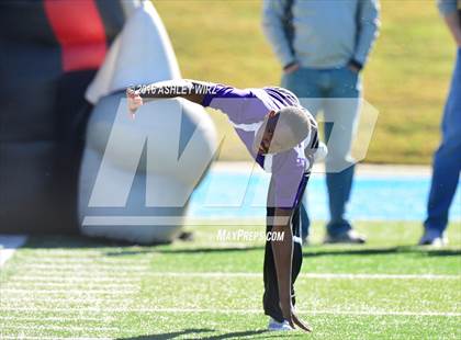 Thumbnail 2 in Midland vs. Bowie  (UIL 6A Area Playoff) photogallery.