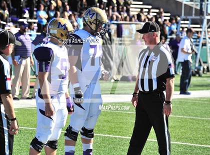 Thumbnail 1 in Midland vs. Bowie  (UIL 6A Area Playoff) photogallery.