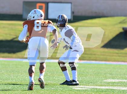 Thumbnail 1 in Midland vs. Bowie  (UIL 6A Area Playoff) photogallery.