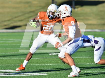 Thumbnail 3 in Midland vs. Bowie  (UIL 6A Area Playoff) photogallery.
