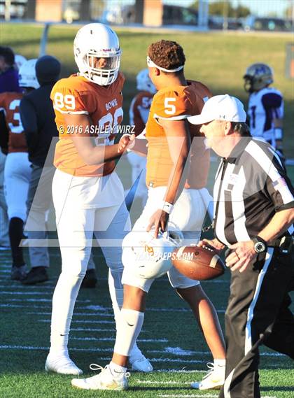 Thumbnail 1 in Midland vs. Bowie  (UIL 6A Area Playoff) photogallery.