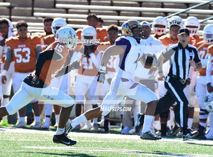 Thumbnail 1 in Midland vs. Bowie  (UIL 6A Area Playoff) photogallery.