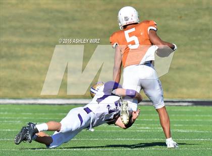 Thumbnail 3 in Midland vs. Bowie  (UIL 6A Area Playoff) photogallery.