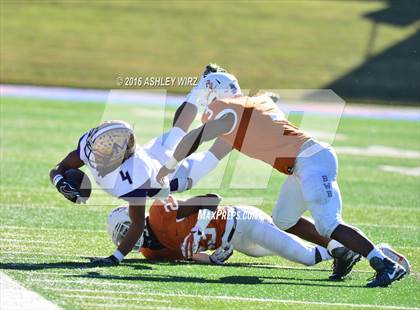 Thumbnail 1 in Midland vs. Bowie  (UIL 6A Area Playoff) photogallery.