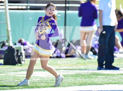 Thumbnail 1 in Midland vs. Bowie  (UIL 6A Area Playoff) photogallery.