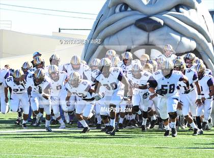 Thumbnail 3 in Midland vs. Bowie  (UIL 6A Area Playoff) photogallery.