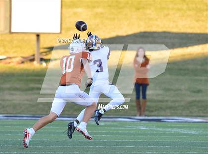Thumbnail 2 in Midland vs. Bowie  (UIL 6A Area Playoff) photogallery.