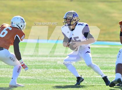 Thumbnail 3 in Midland vs. Bowie  (UIL 6A Area Playoff) photogallery.