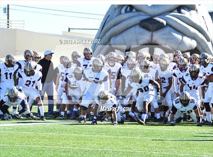 Thumbnail 2 in Midland vs. Bowie  (UIL 6A Area Playoff) photogallery.