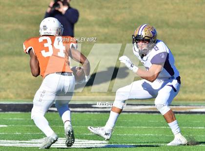 Thumbnail 2 in Midland vs. Bowie  (UIL 6A Area Playoff) photogallery.