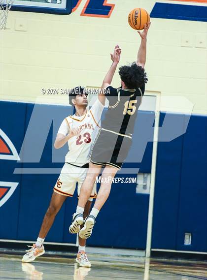 Thumbnail 2 in Calabasas vs La Canada (9th Annual west valley Boys Basketball Tip-off Classic) photogallery.