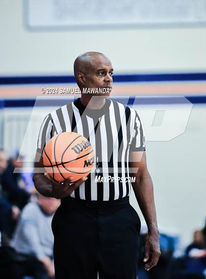 Thumbnail 2 in Calabasas vs La Canada (9th Annual west valley Boys Basketball Tip-off Classic) photogallery.
