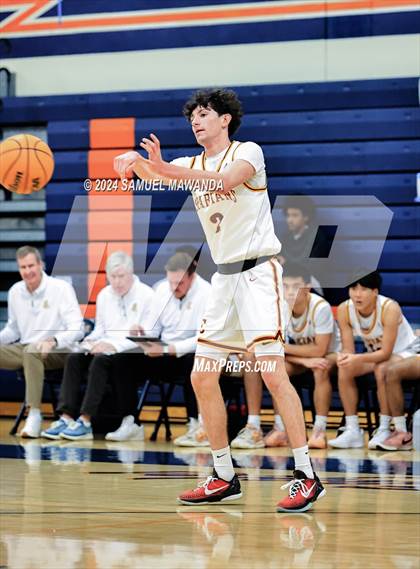 Thumbnail 2 in Calabasas vs La Canada (9th Annual west valley Boys Basketball Tip-off Classic) photogallery.