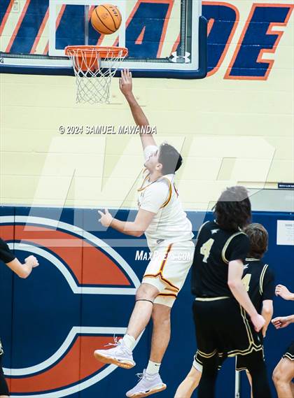 Thumbnail 2 in Calabasas vs La Canada (9th Annual west valley Boys Basketball Tip-off Classic) photogallery.