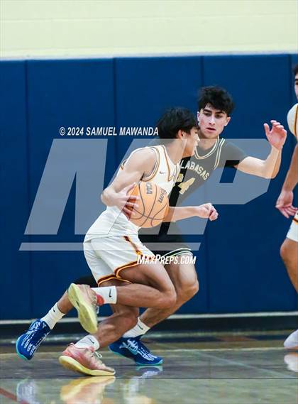 Thumbnail 2 in Calabasas vs La Canada (9th Annual west valley Boys Basketball Tip-off Classic) photogallery.