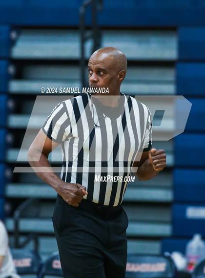 Thumbnail 1 in Calabasas vs La Canada (9th Annual west valley Boys Basketball Tip-off Classic) photogallery.