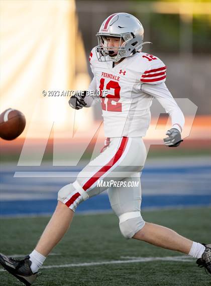 Thumbnail 1 in Fairfax vs. Ferndale (CIF State Division 7-AA Final) photogallery.