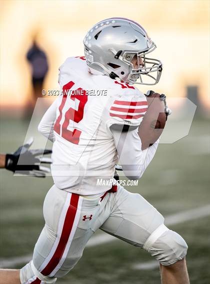 Thumbnail 3 in Fairfax vs. Ferndale (CIF State Division 7-AA Final) photogallery.