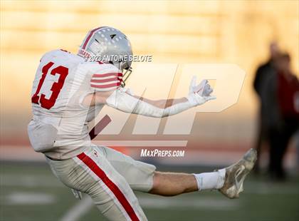 Thumbnail 1 in Fairfax vs. Ferndale (CIF State Division 7-AA Final) photogallery.