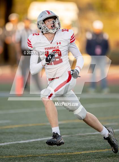 Thumbnail 3 in Fairfax vs. Ferndale (CIF State Division 7-AA Final) photogallery.