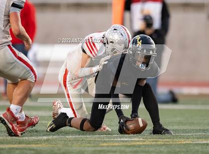 Thumbnail 1 in Fairfax vs. Ferndale (CIF State Division 7-AA Final) photogallery.