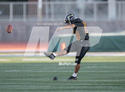 Thumbnail 3 in Fairfax vs. Ferndale (CIF State Division 7-AA Final) photogallery.