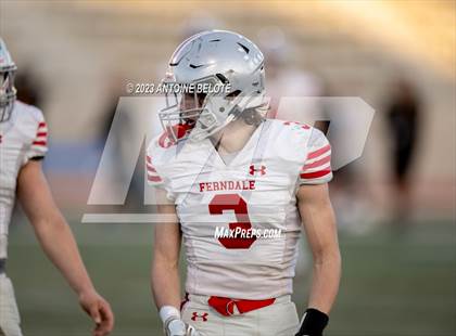 Thumbnail 2 in Fairfax vs. Ferndale (CIF State Division 7-AA Final) photogallery.