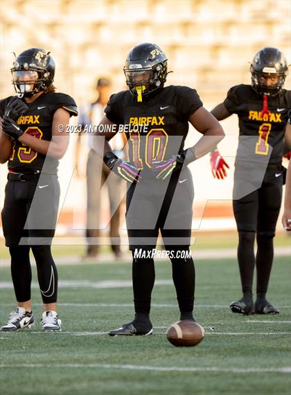 Thumbnail 2 in Fairfax vs. Ferndale (CIF State Division 7-AA Final) photogallery.