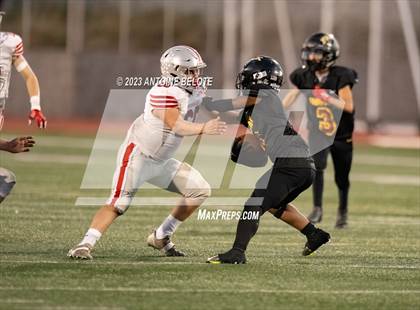 Thumbnail 1 in Fairfax vs. Ferndale (CIF State Division 7-AA Final) photogallery.