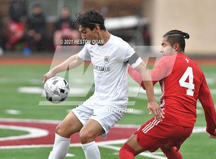 Thumbnail 1 in De La Salle vs. Orange Lutheran (Adidas So Cal College Showcase) photogallery.